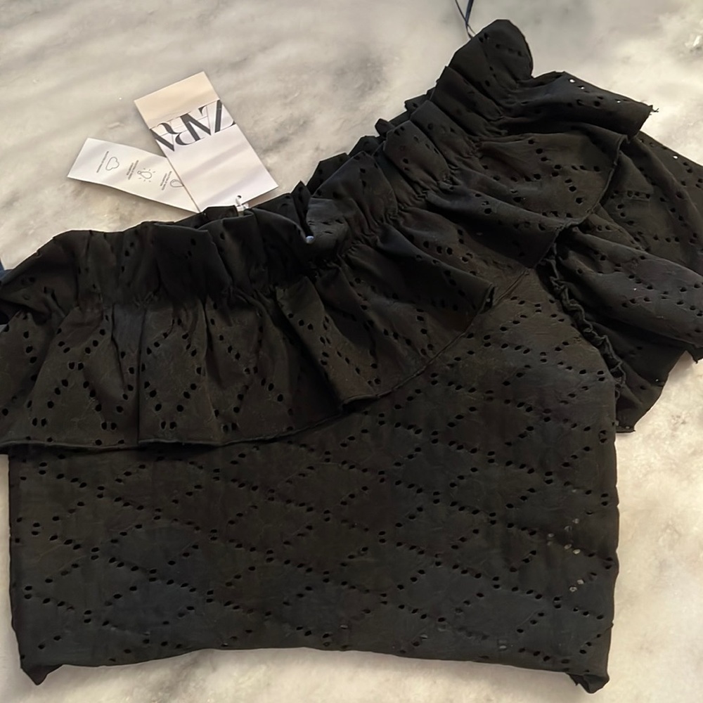 Zara Ruffled Asymmetric Top, Black, Size Small